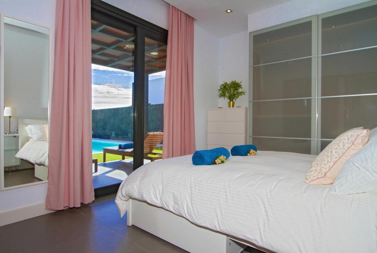 Luxury Los Mojones Villa Short Walk To Old Town Private Heated Pool Villa Los Mojones Angie Puerto Del Carmen 蒂亚斯 外观 照片